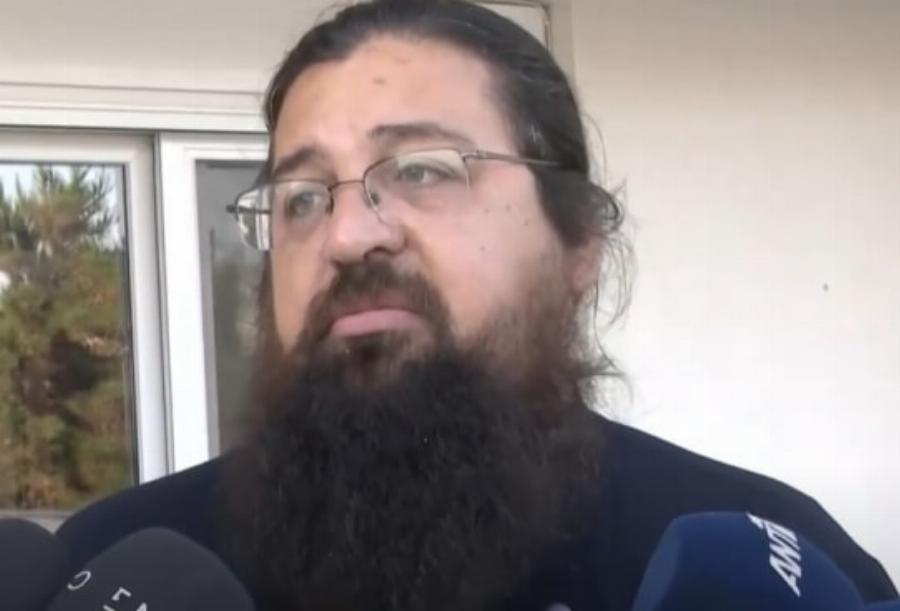 Συγκινεί ο ιερέας που έχασε την κόρη του: «Έχω χώρο, μπορώ να βοηθήσω» λέει για το μωρό της Καρολάιν