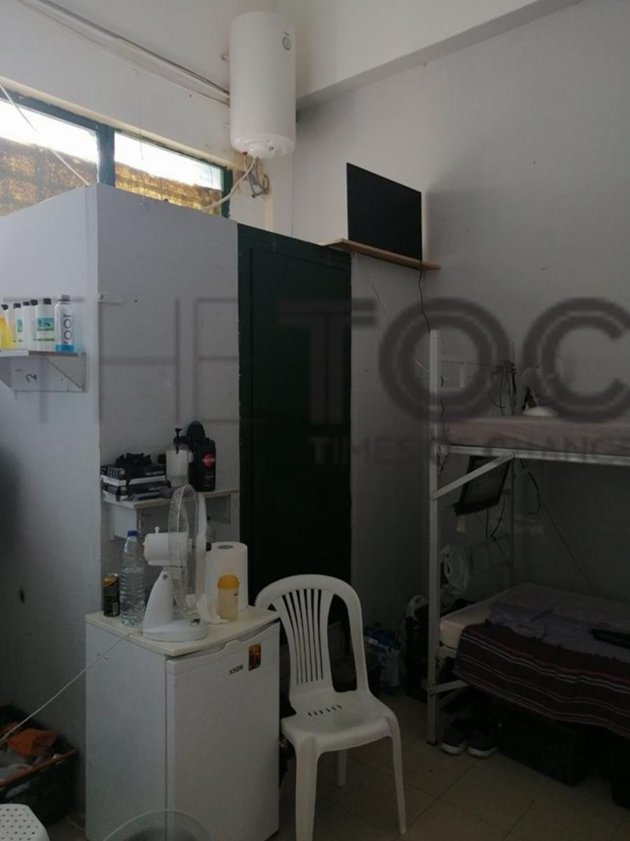 Γλυκά Νερά: Αυτό είναι το VIP κελί του συζυγοκτόνου στον Κορυδαλλό – «Σαν να είναι σπίτι του»