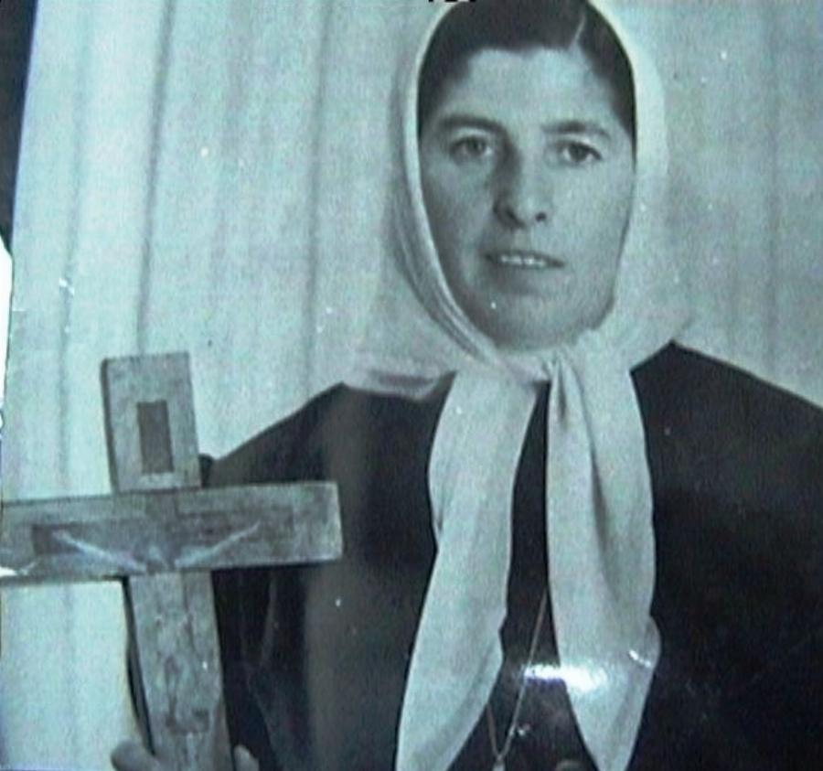 Πέθανε και αναστήθηκε μπροστά σε όλους: Οι ιστορία των 3 ρεπόρτερ που αποκάλυψαν την κομπίνα της Αγίας του Αιγάλεω