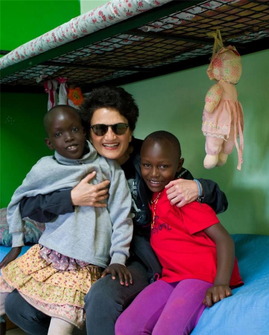 Άλκηστις Πρωτοψάλτη: Έγινε ανάδοχος ενός παιδιού από την Κένυα