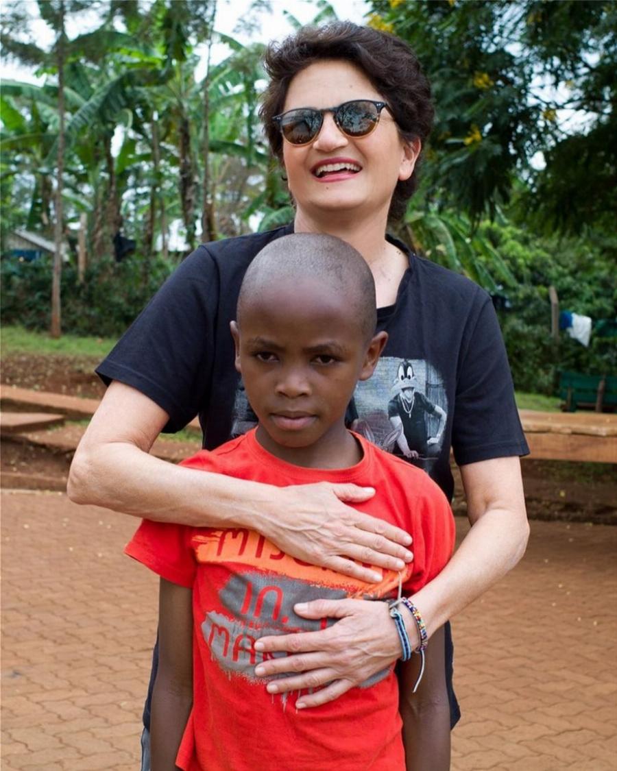 Άλκηστις Πρωτοψάλτη: Έγινε ανάδοχος ενός παιδιού από την Κένυα