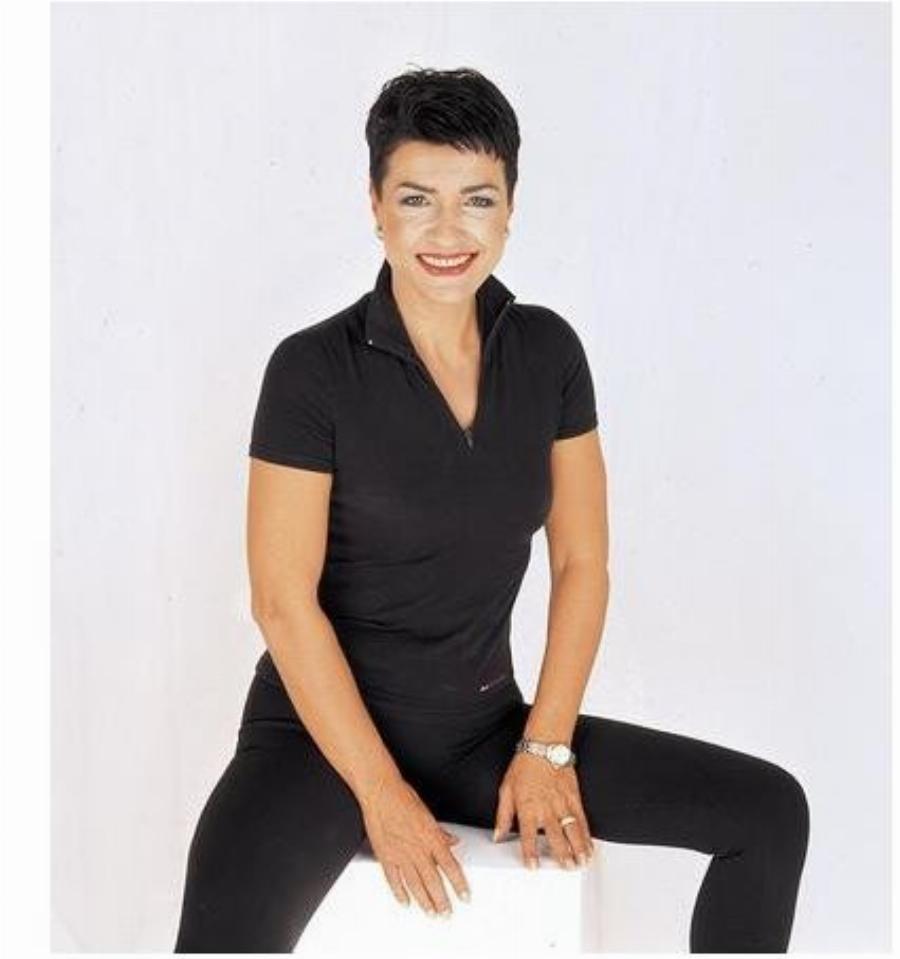 Το τόλμησαν και είναι υπέροχες: 11 διάσημες Ελληνίδες που έκαναν αγορίστικο κούρεμα