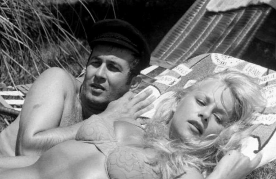 Αλίκη Βουγιουκλάκη: Σπάνιες φωτογραφίες της από τα παρασκήνια