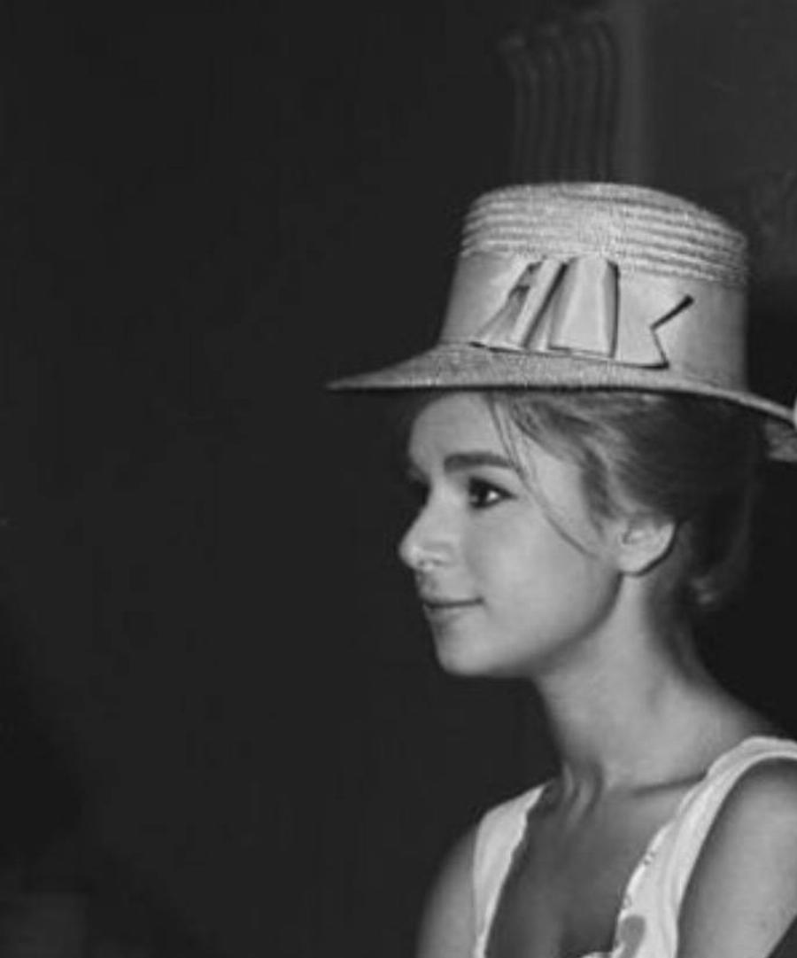 Αλίκη Βουγιουκλάκη: Σπάνιες φωτογραφίες της από τα παρασκήνια