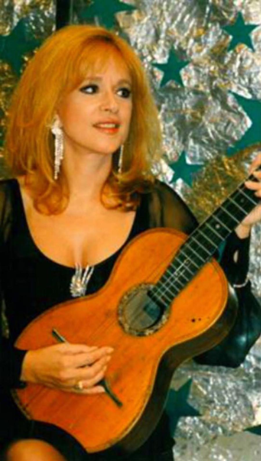 Αλίκη Βουγιουκλάκη: Σπάνιες φωτογραφίες της από τα παρασκήνια