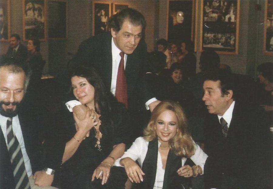 Αλίκη Βουγιουκλάκη: Σπάνιες φωτογραφίες της από τα παρασκήνια