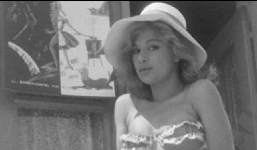 Αλίκη Βουγιουκλάκη: Σπάνιες φωτογραφίες της από τα παρασκήνια