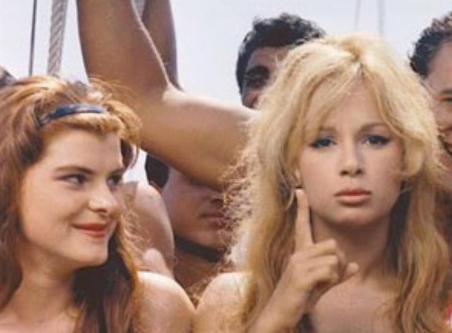 Αλίκη Βουγιουκλάκη: Σπάνιες φωτογραφίες της από τα παρασκήνια