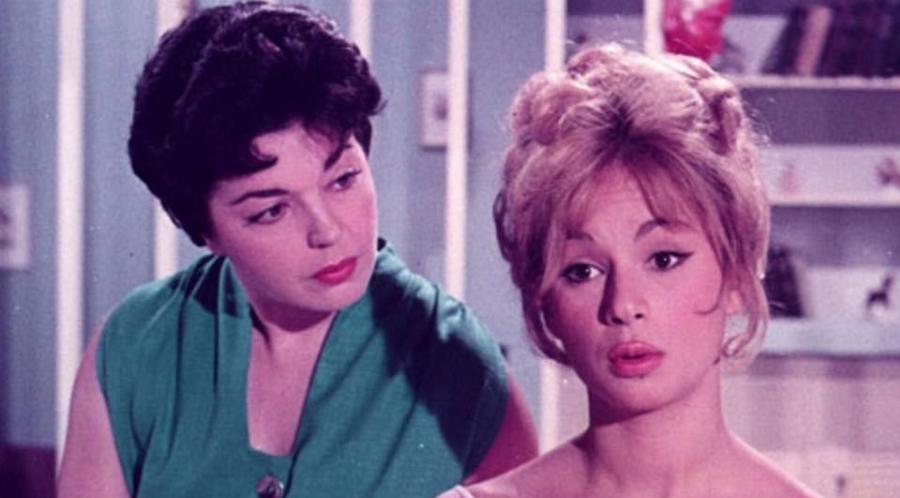 Αλίκη Βουγιουκλάκη: Σπάνιες φωτογραφίες της από τα παρασκήνια