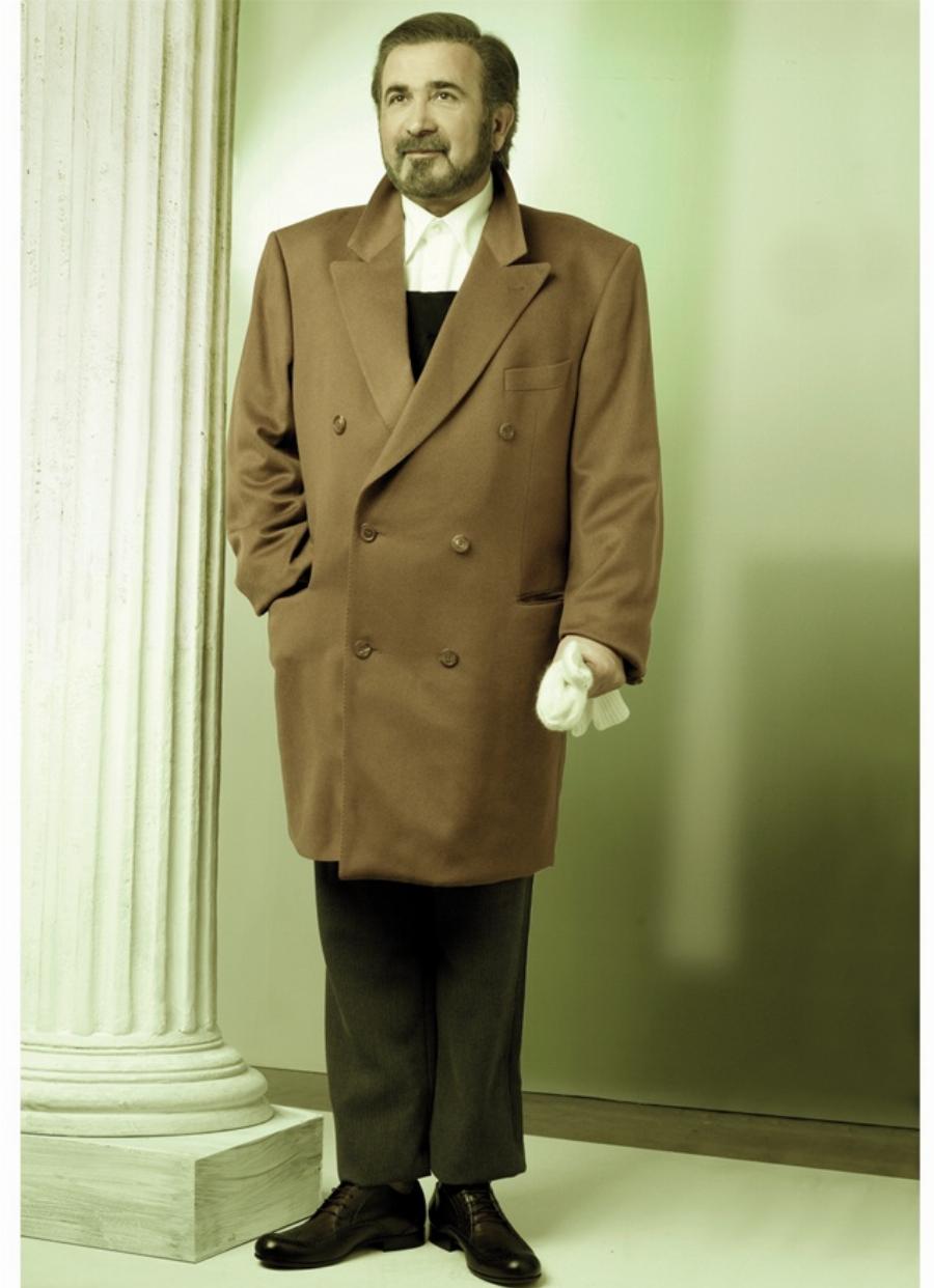 Τότε και σήμερα: 15 διάσημοι Έλληνες φτιάχνουν ξανά παιδικές φωτογραφίες τους και δείχνουν πόσο άλλαξαν