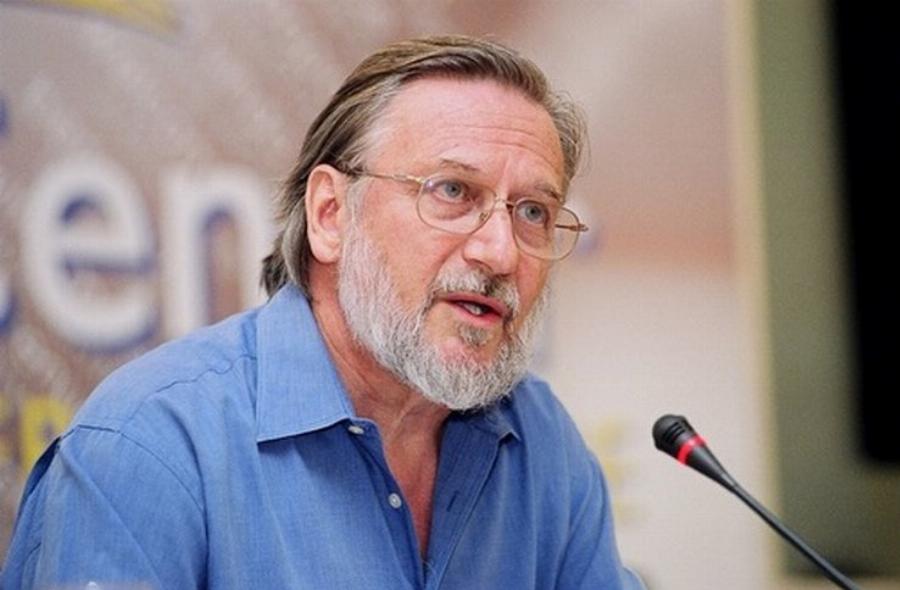 Καναδός καθηγητής: «Τα ελληνικά αξίζουν χίλιες φορές παραπάνω από τα αγγλικά και τα γαλλικά»