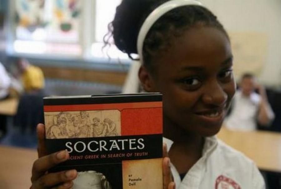 Πανωραία Παναγιωσούλη: Η Ελληνίδα που καθιέρωσε τα ελληνικά ως μόνη ξένη γλώσσα στο Χάρλεμ της Νέας Υόρκης