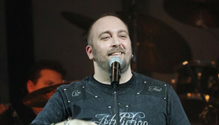 Εννιά διάσημοι Έλληνες που άλλαξαν επάγγελμα είτε λόγω κρίσης είτε από επιλογή