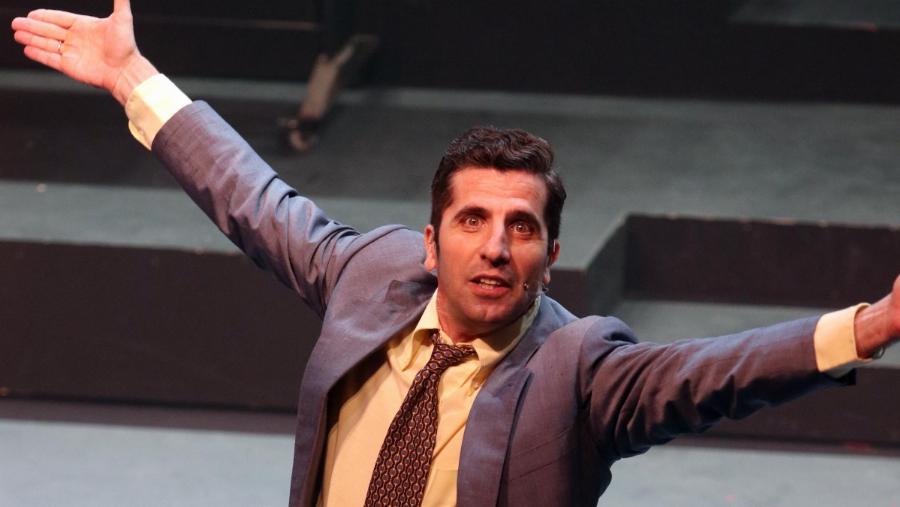 Πέρασαν δύσκολα αλλά τα κατάφεραν: 10 διάσημοι με πολύ φτωχικά παιδικά χρόνια