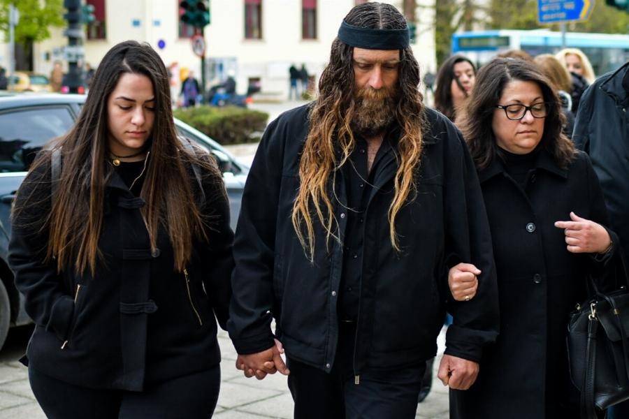 «Πάγωσαν» στην δίκη του Βαγγέλη Γιακουμάκη με τα λόγια της αδερφής του – Οι σκηνές που την έχουν στοιχειώσει