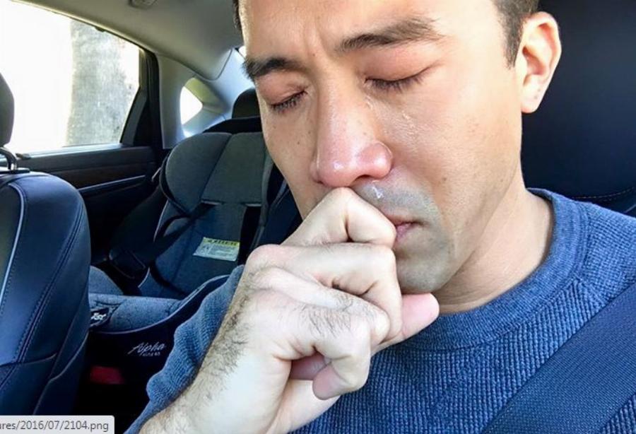 Γνωρίστε τον άντρα που έσωσε 1.000 σκυλιά από το φεστιβάλ σφαγής σκύλων στην Κίνα