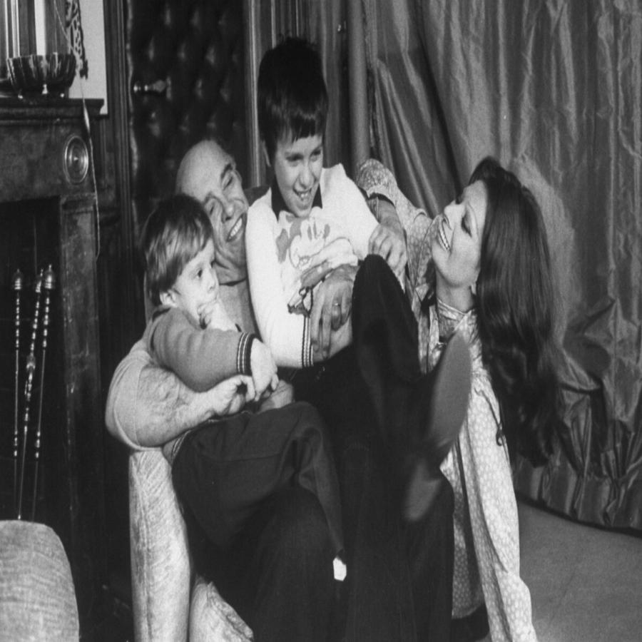 «Δεν έχω πειράξει το πρόσωπό μου»: Η ιστορική καλλονή του σινεμά Σοφία Λόρεν, γερνάει φυσικά χωρίς πλαστικές επεμβάσεις