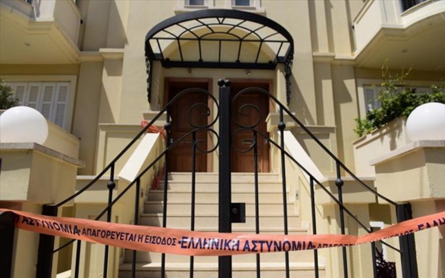 «Η αδελφή της Καρολάιν στις Φιλιππίνες η ιδανική λύση για τη μικρή Λυδία»