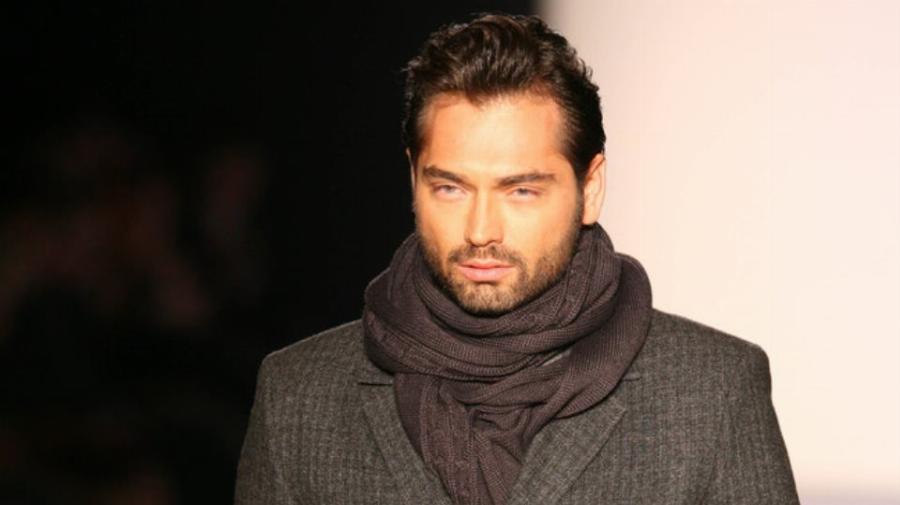 Το παραδέχτηκαν δημόσια: 10 διάσημοι Έλληνες που δήλωσαν ότι είναι ομοφυλόφιλοι