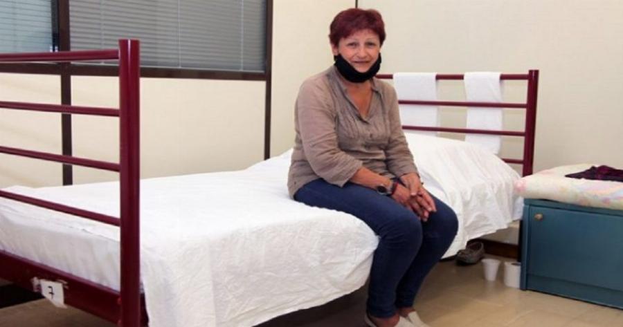 Βρέθηκε κατάλυμα για την άστεγη από την Καλλιθέα μετά από τσουνάμι αλληλεγγύης