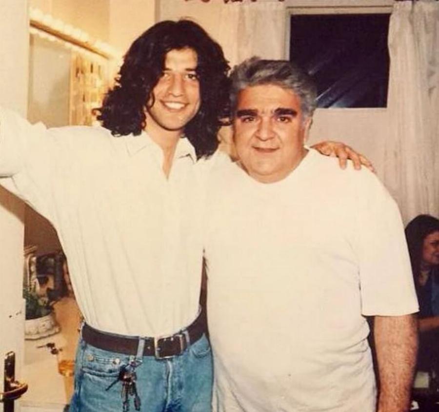 Τα χρόνια πέρασαν γρήγορα: 23 διάσημοι, αγαπημένοι Έλληνες της δεκαετίας του 90 τότε και σήμερα