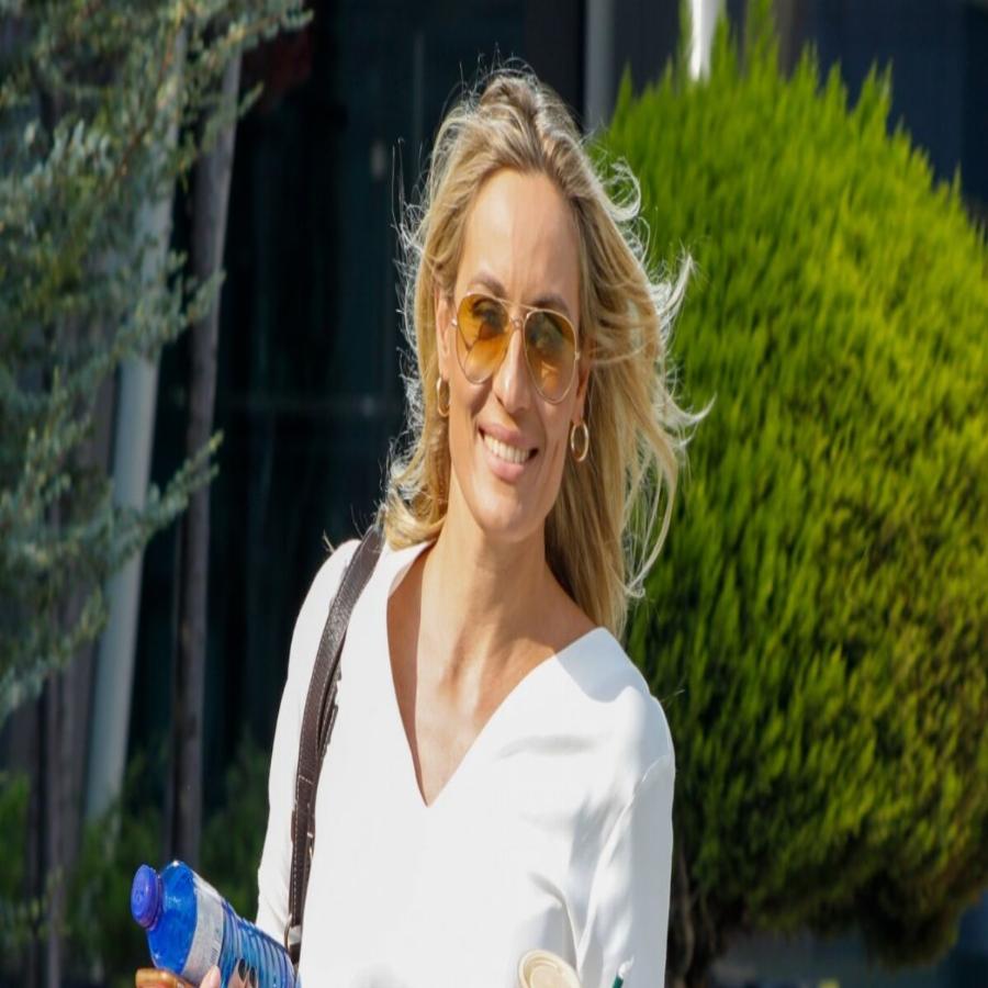 “Νίκησαν το θηρίο”: 9 διάσημοι Έλληνες που πάλεψαν σκληρά με την κατάθλιψη και την κέρδισαν