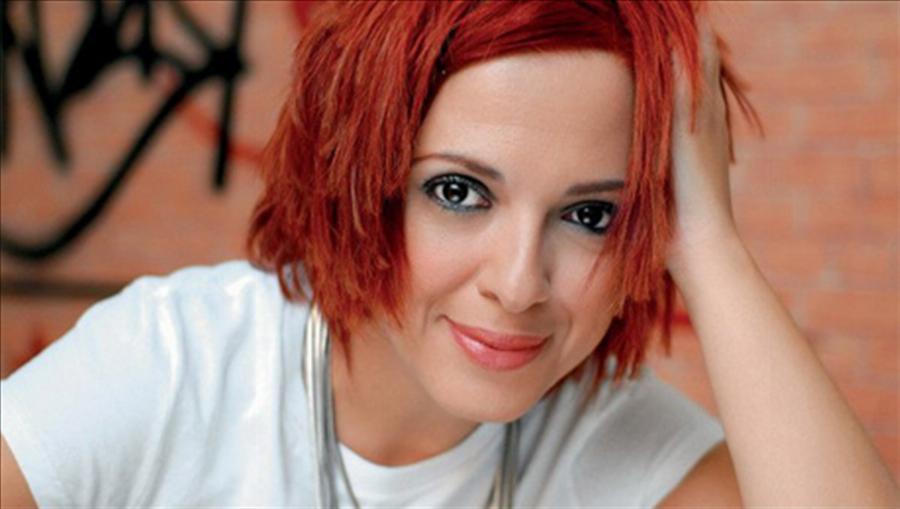 “Νίκησαν το θηρίο”: 9 διάσημοι Έλληνες που πάλεψαν σκληρά με την κατάθλιψη και την κέρδισαν