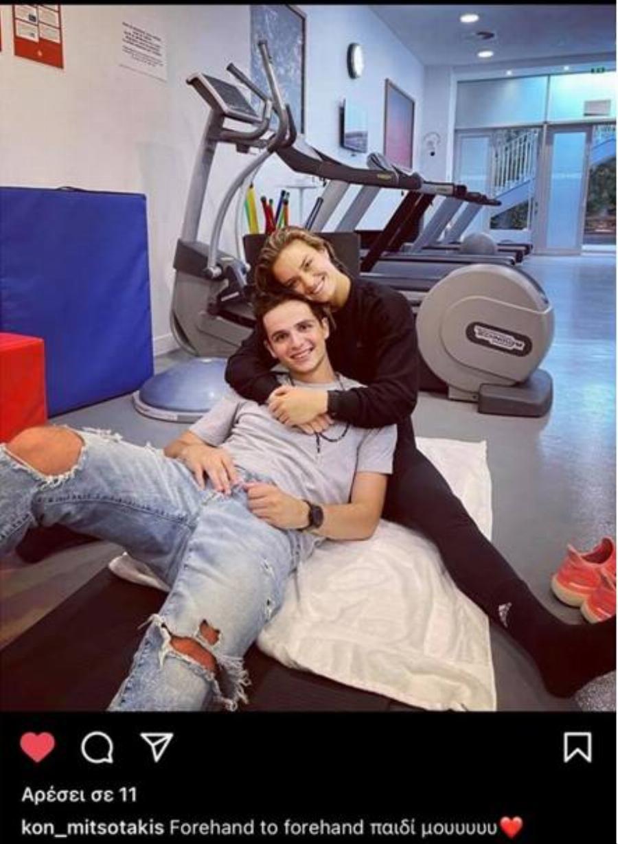 Το τόλμησαν: Αγκαλιασμένοι στην πρώτη κοινή τους φωτογραφία η Μαρία Σάκκαρη και ο Κωνσταντίνος Μητσοτάκης