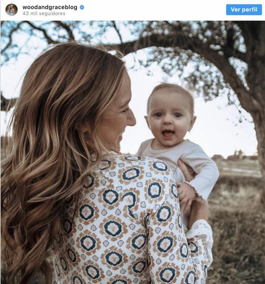 Μητέρα υιοθέτησε ένα νεογέννητο που αποδείχθηκε ότι ήταν η βιολογική αδελφή του άλλου υιοθετημένου γιου της