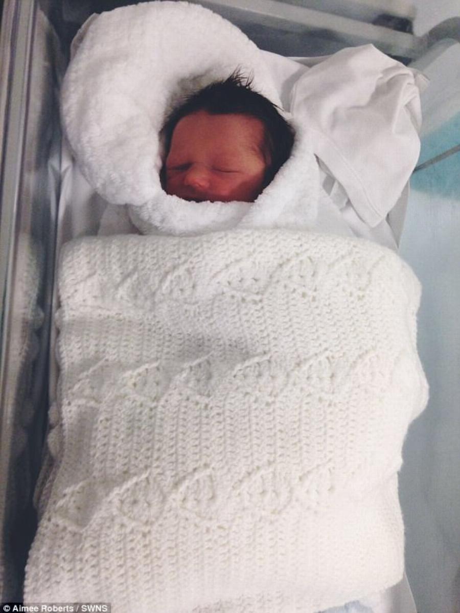 Βρέφος 7 Ημερών: Υποβλήθηκε σε εγχείρηση ανοιχτής καρδιάς και κέρδισε τη μάχη για τη ζωή παρά τις προβλέψεις των γιατρών