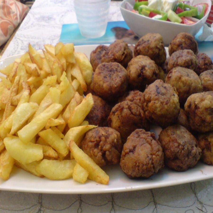 Μυστικά για κεφτεδάκια: Πως θα τα πετύχετε γευστικά και ζουμερά