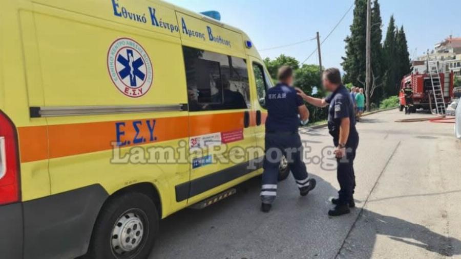 Λαμία: Διερχόμενος οδηγός μπήκε στο σπίτι που καιγόταν και έσωσε 87χρονη