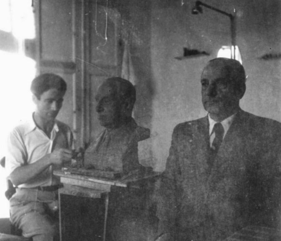 Παύλος Βρέλλης: Ο Έλληνας που έφτιαξε με τα χέρια του σε κέρινα ομοιώματα την ιστορία της χώρας μας.