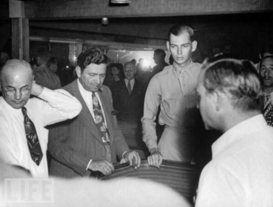 “Σήκωστο αν τολμάς”: Ο Έλληνας τζογαδόρος που προκάλεσε τον Αρχινονό της μαφίας να τραβήξει χαρτί για 5 εκατομμύρια