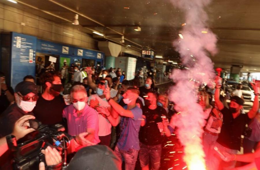 Ψήφισμα: Θα πήγαινες ποτέ στο αεροδρόμιο να υποδεχτείς παίκτη reality;