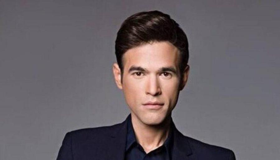 Μένιος Φουρθιώτης: Απαίτησε κομμωτή για την περούκα του μέσα στις φυλακές