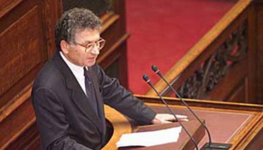 «Είμαι σίγουρος ότι αυτός είναι»: Ποιον έβλεπε ως σίγουρο αρχηγό της 17 Νοέμβρη ο Ανδρέας Παπανδρέου