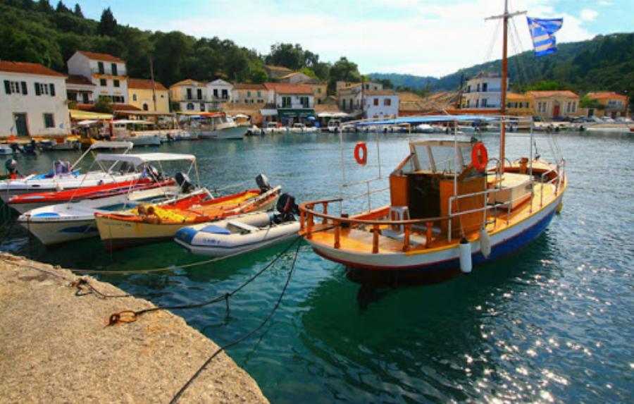 Παξοί – Αντίπαξοι: Ένας τροπικός παράδεισος με εξωτικές παραλίες καταμεσής του Ιονίου