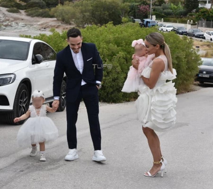 Λευτέρης Πετρούνιας – Βασιλική Μιλλούση: Βάπτισαν σήμερα τις κόρες τους σε μια υπέροχη τελετή