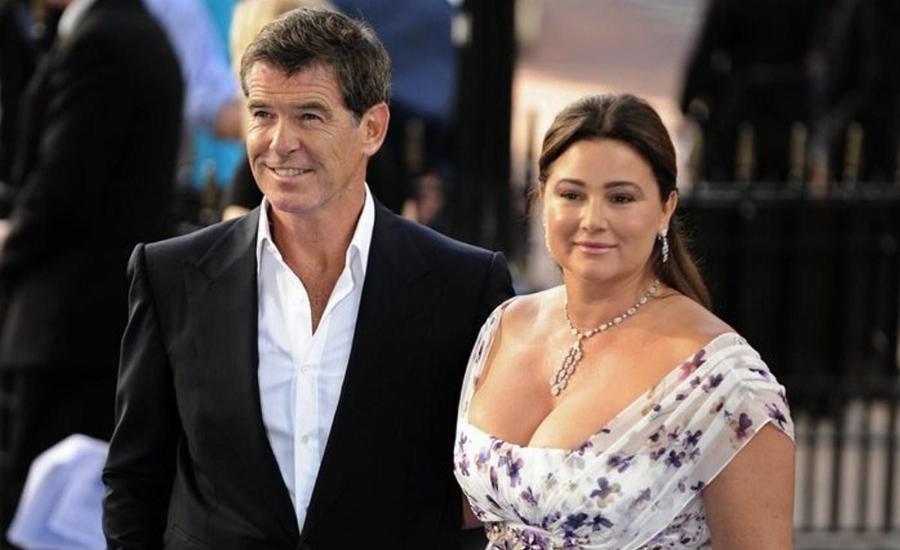 Αυτός είναι πασίγνωστος και κορμάρα, αυτή όχι, την λατρεύει όμως και μπράβο του