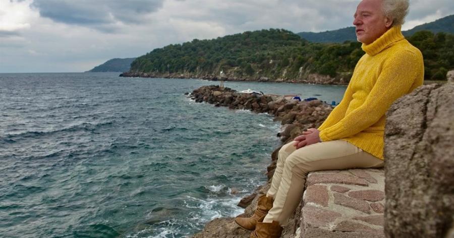 Εύχομαι να βρεις μια καλύτερη κοινωνία εκεί πάνω και να σε αγκαλιάσει, όπως σου αξίζει πραγματικά.