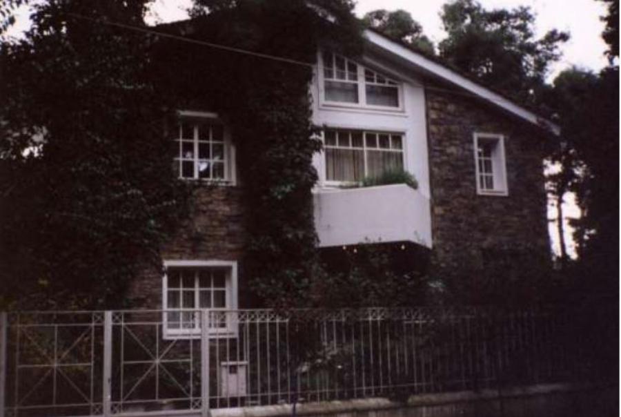 Σπίτια διάσημων Ελλήνων: Οι πιο εντυπωσιακές κατοικίες τους στην Ελλάδα