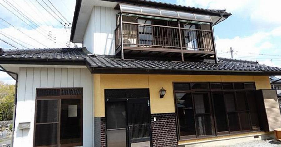 Αν σου βρίσκονται 453 ευρώ, αγοράζεις σπιτάκι στην Ιαπωνία σε δέκα λεπτά