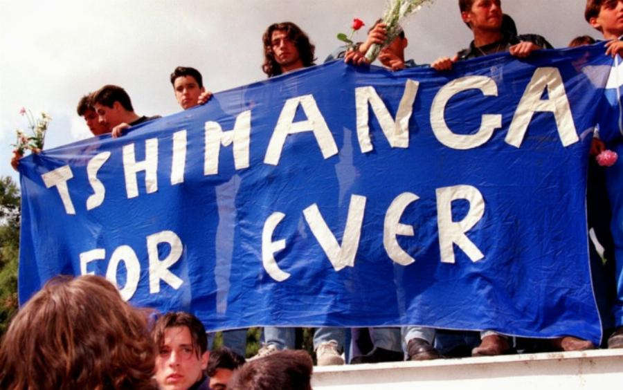 Στην Ελλάδα δεν υπήρχε ασθενοφόρο και απινιδωτής: Ο παίκτης που χάθηκε στο γήπεδο, ενώ θα μπορούσε να ‘χει σωθεί