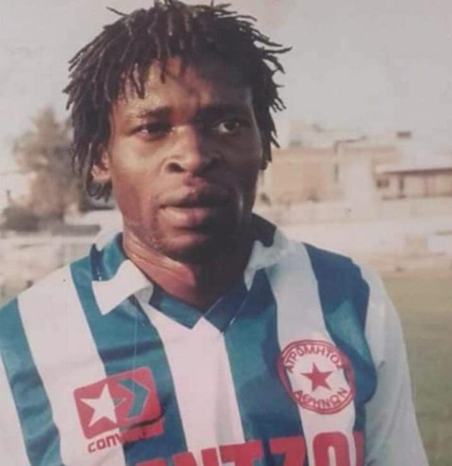 Στην Ελλάδα δεν υπήρχε ασθενοφόρο και απινιδωτής: Ο παίκτης που χάθηκε στο γήπεδο, ενώ θα μπορούσε να ‘χει σωθεί