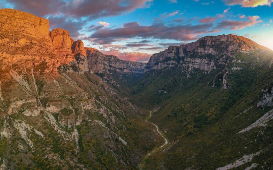 Φαράγγι του Βίκου: Το βαθύτερο φαράγγι στον κόσμο με την ασύλληπτη ομορφιά