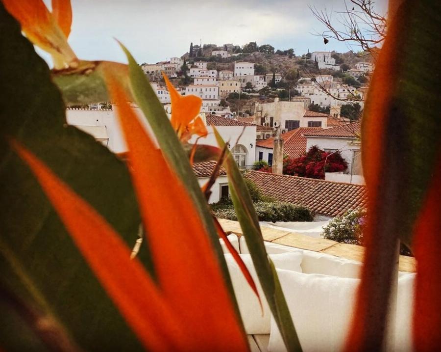 Παναγιώτα Βλαντή: Ο μυστηριώδης και γοητευτικός άντρας που παντρεύτηκε στην Ύδρα