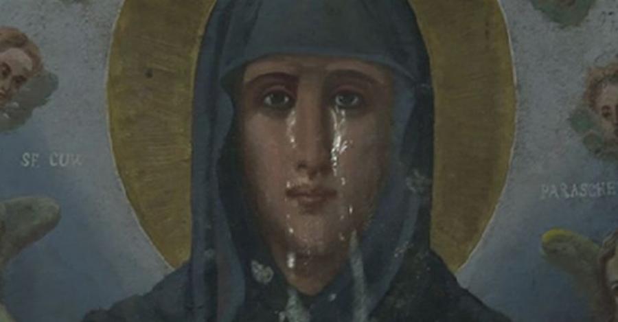 Μοναδική στιγμή: Η εικόνα της Αγίας Παρασκευής δακρύζει
