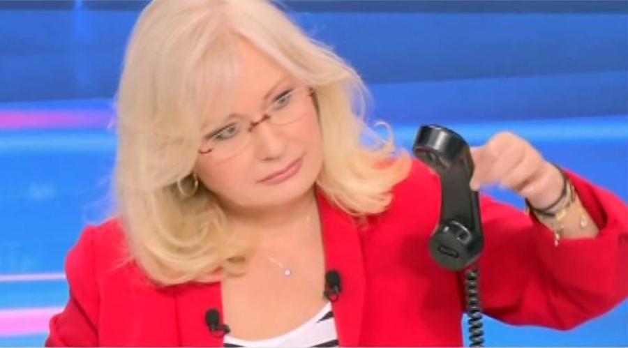 Φως στο Τούνελ: Το τηλεφώνημα που δέχτηκε η Νικολούλη on air για τα Γλυκά Νερά και «πάγωσε»