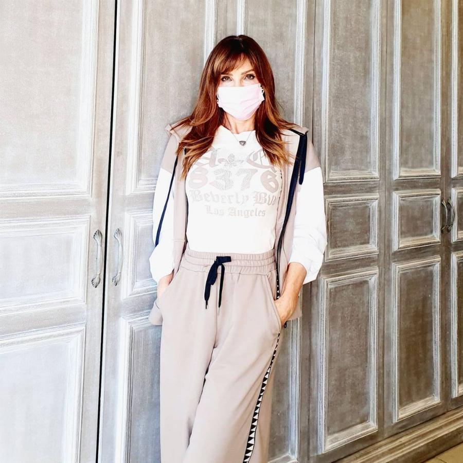 Βίκυ Χατζηβασιλείου: «Είμαστε όλοι μέλη παγκόσμιου πειράματος, δεν υπάρχει ανοσία της αγέλης»